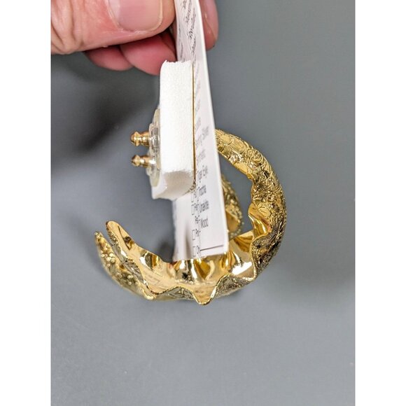 Vintage Karla Jordan Gold Tone Repousse Style Textured Bold Hoop Pierced Earring - Picture 6 of 7